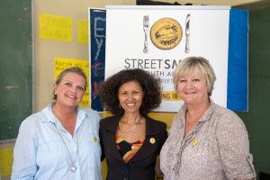 Karen Spurrier (StreetSmart Plettenberg Bay Co-ordinator) Melanie Burke (StreetSmart SA Chairman) and Rose Grundlingh (StreetSmart Plettenberg Bay Committee member)