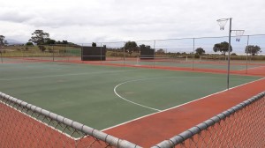 Tennis courts and other facilities close by