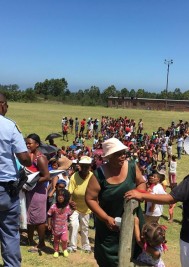 Plett holidaymakers donate 600 meals to needy children