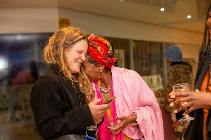 Art and laughter at Plett ARTS Twilight Meander